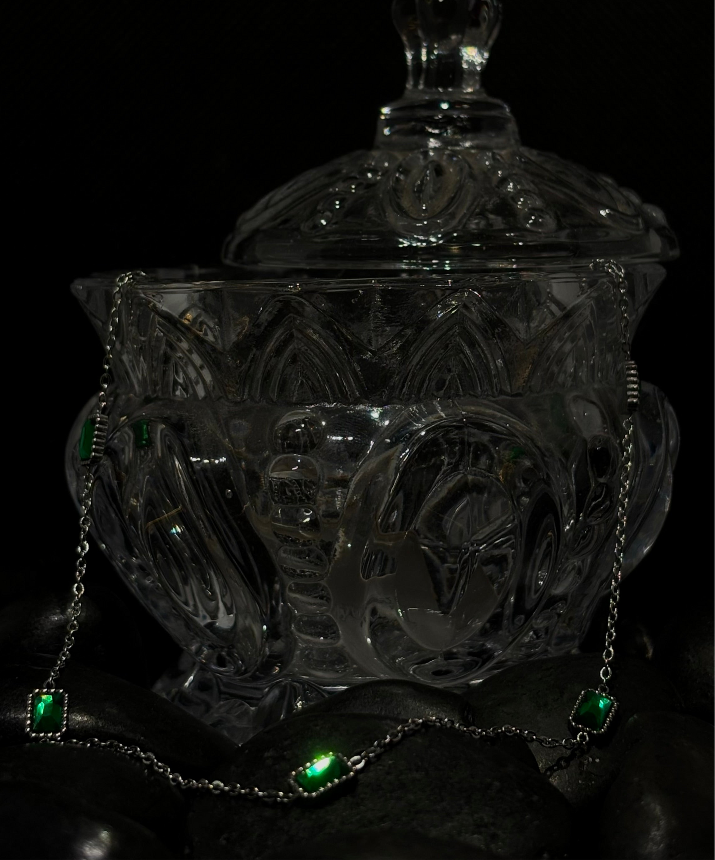 Indulge in luxury with our trendy stainless steel emerald choker necklace. Made with brilliant cubic zirconia stones, this necklace exudes elegance and sophistication.