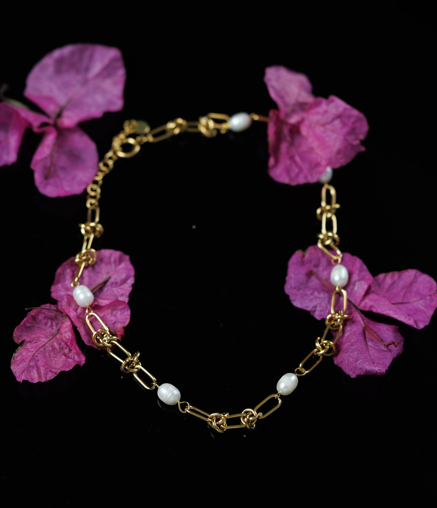 Freshwater pearl necklace