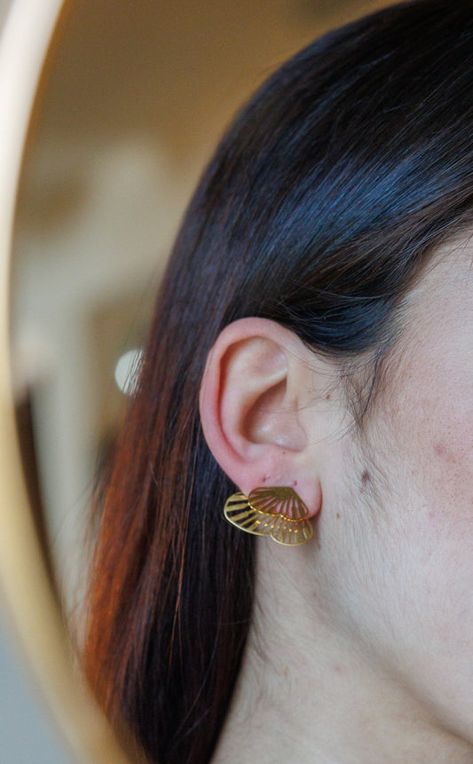 Elegant butterfly wing earrings crafted from 18k gold-plated stainless steel. These vintage, waterproof stud earrings combine creativity with durability, perfect for any stylish occasion.
