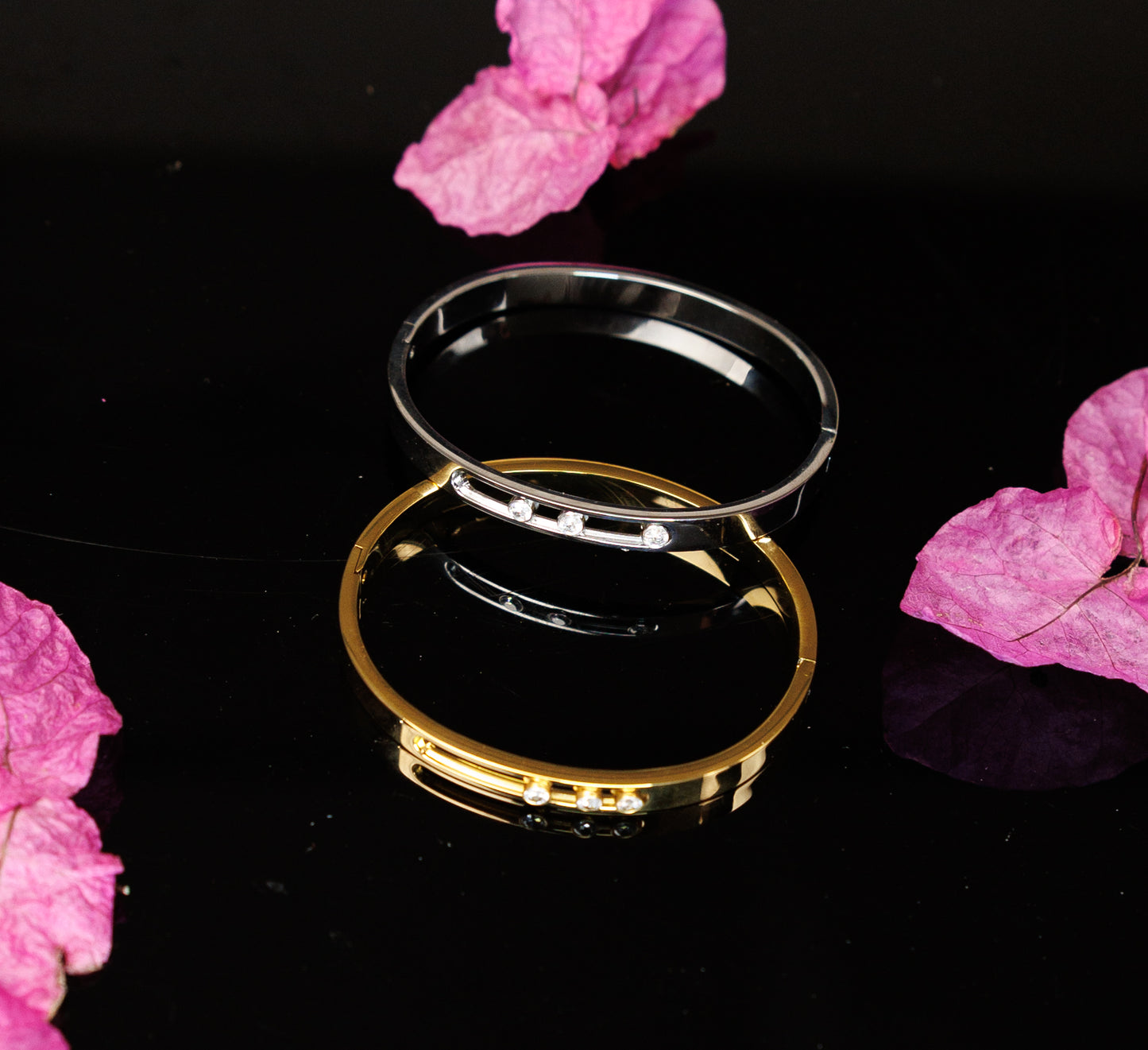 Trendy zircon bangle.