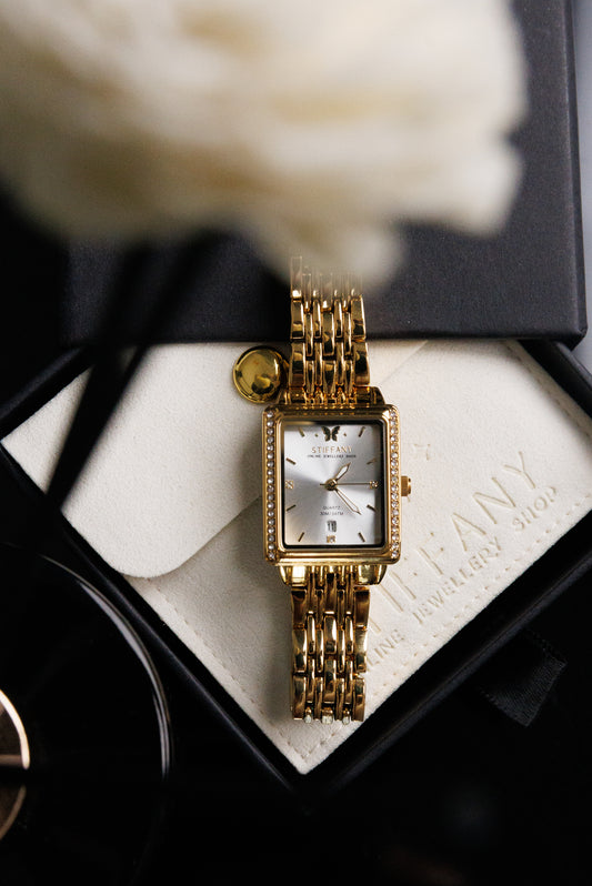 Golden Elegance Watch is the perfect blend of refined design and modern functionality.