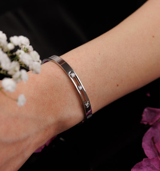 Trendy zircon bangle.