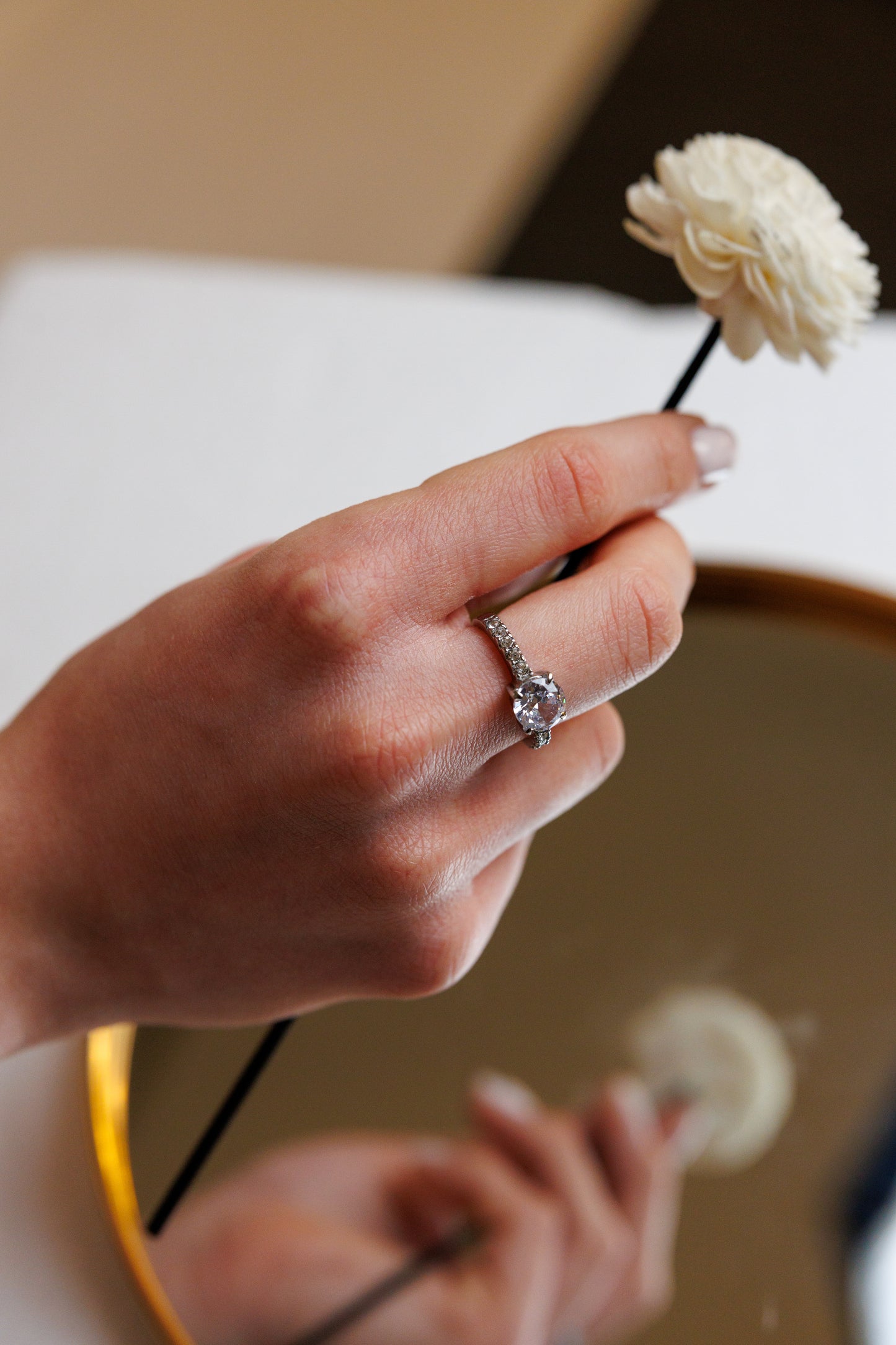 Solitaire Ring with Sparkling Zircon – Size 8