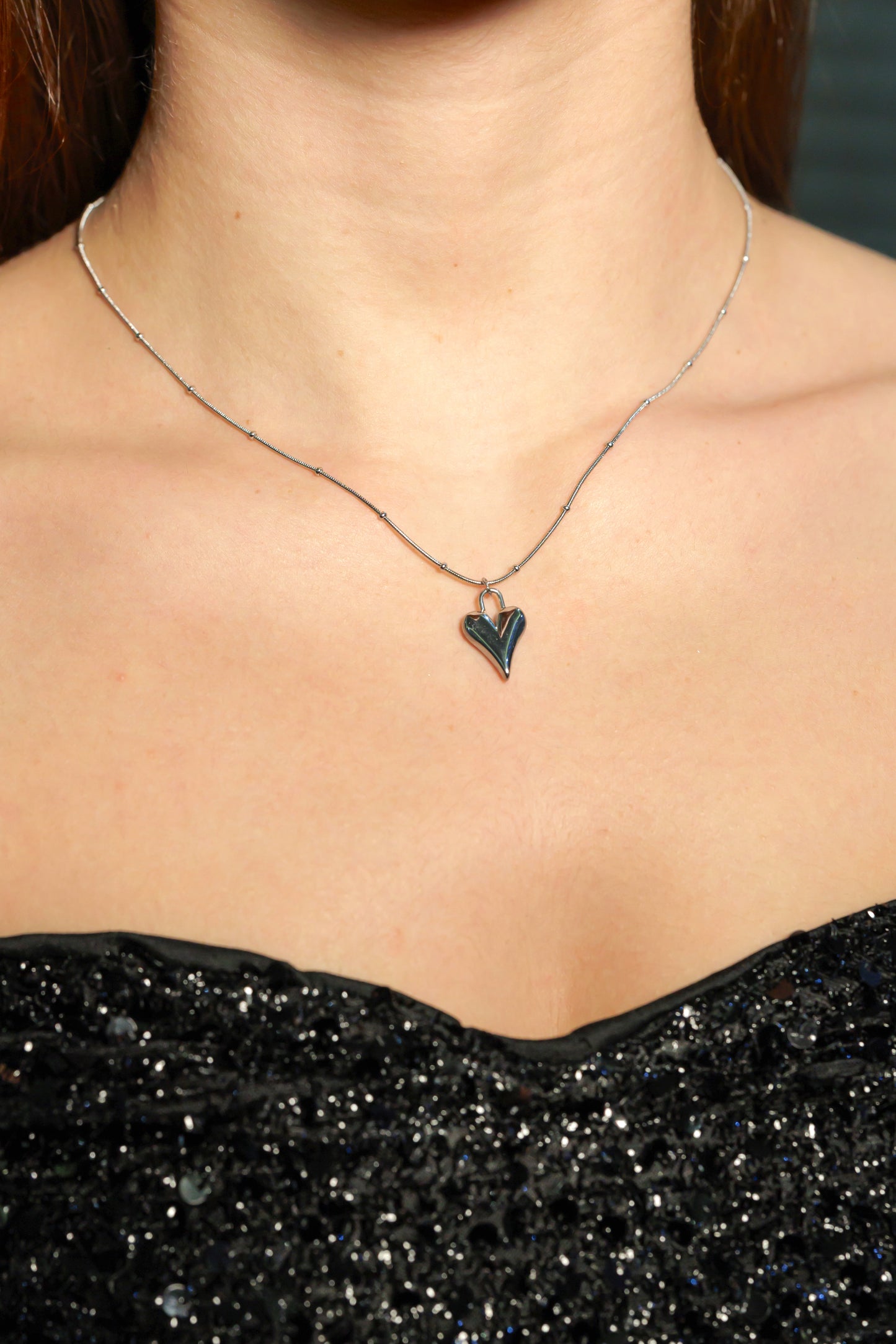 Choker heart pendant