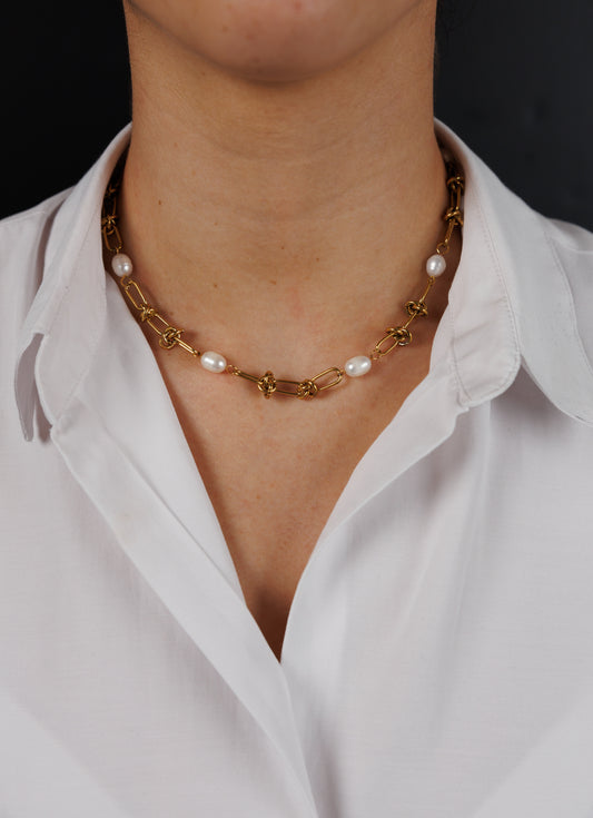 Freshwater pearl necklace