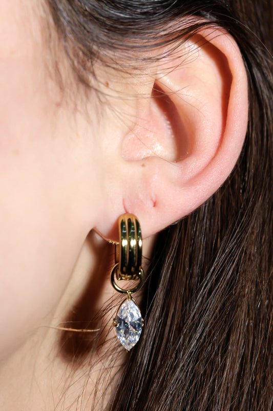 18K Gold Water Drop Zircon Earrings.