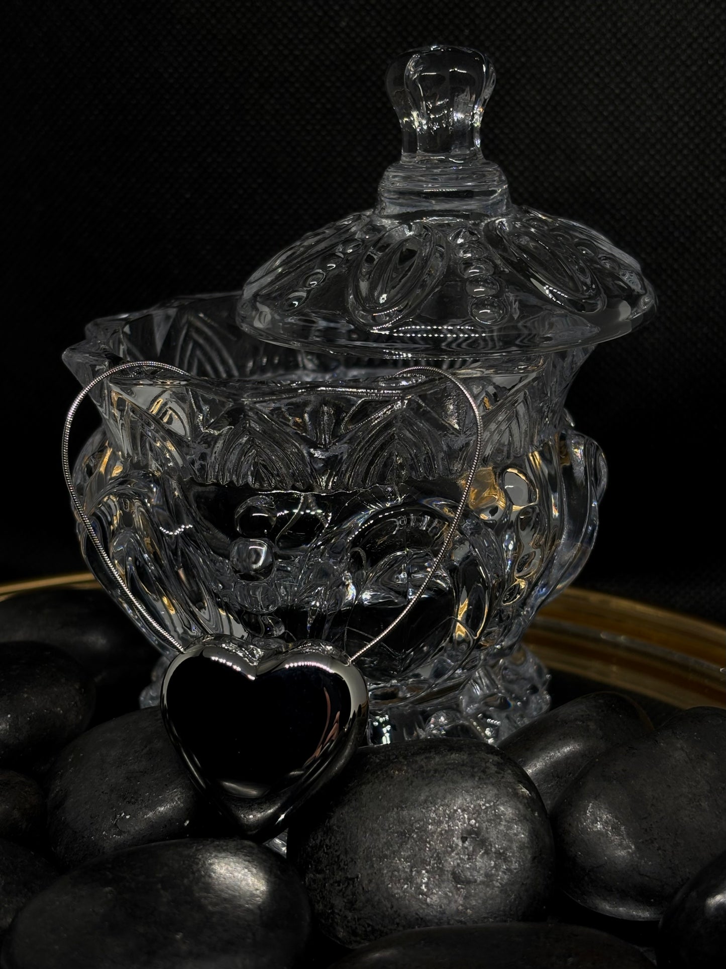 Experience the timeless elegance of our non tarnish waterproof jewelry. Made with stainless steel, this chain features a stunning big peach heart pendant.