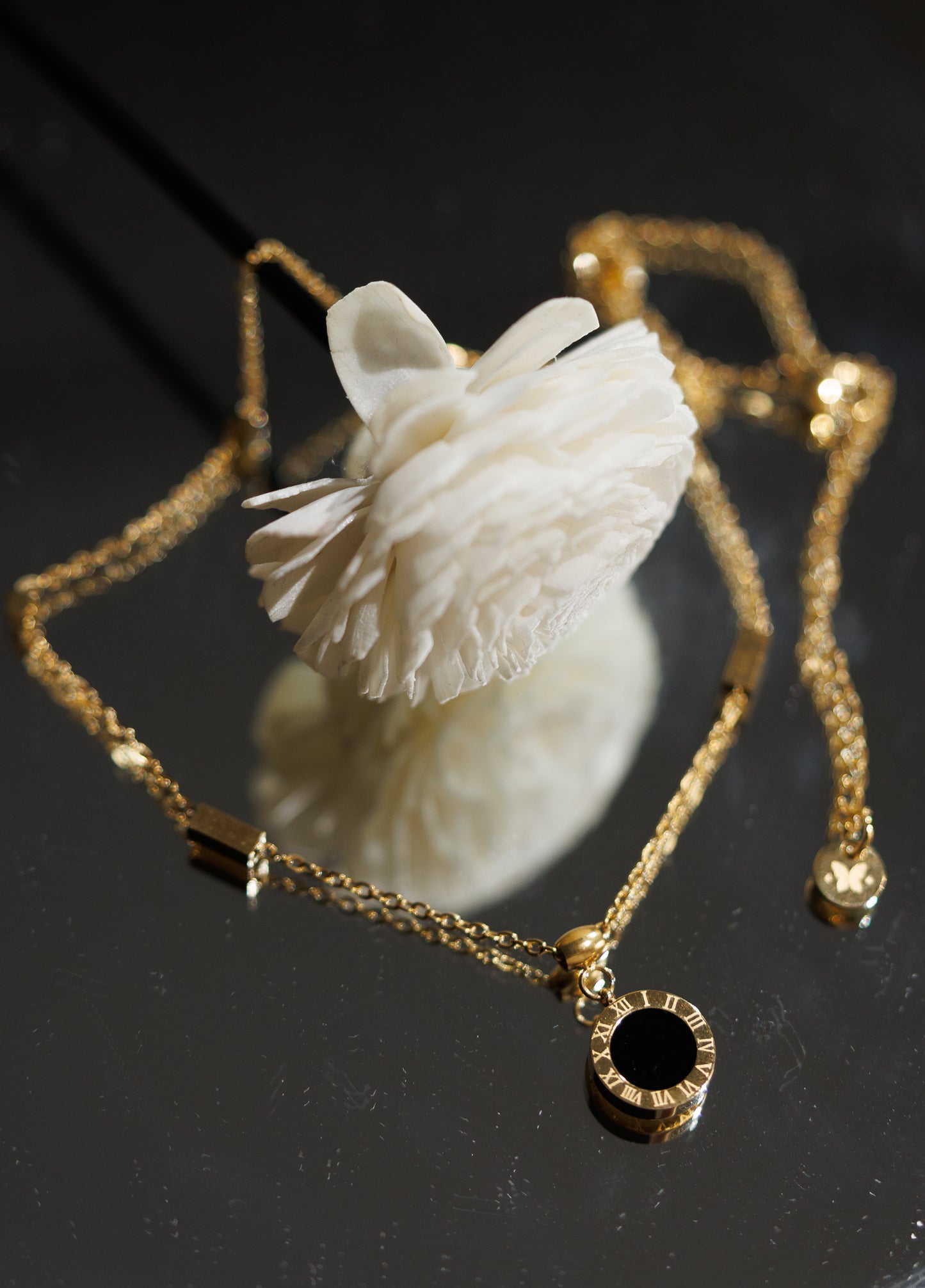 18k gold plated necklace stainless steel  sea shell double side round pendent.