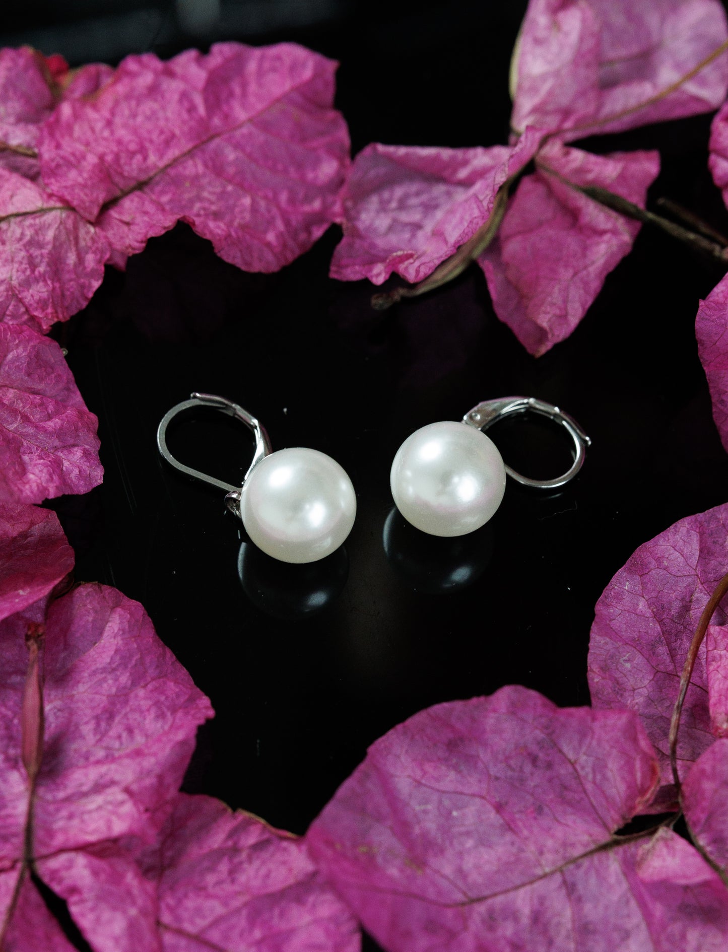 Imitation Pearl earring